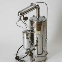 Destillationsapparat för destillerat vatten, elektrisk, Sievert. 4 l/h.