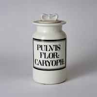 Ståndkärl, vitt porslin med grippropp, Pulvis Flor Caryophyl