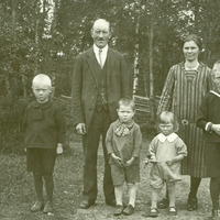 102-141 - Familjen Hansson