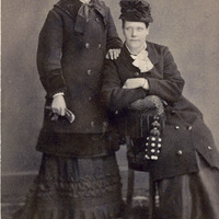 275-1061 - Hilda Cederholm och Lovisa Andersson