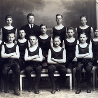 275-1018 - Gruppbild av gymnaster