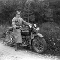 479-081 - Ove Nyberg på motorcykel
