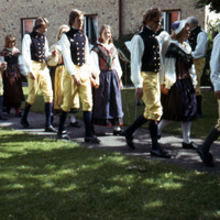 472-186 - Folkdans vid Ågården