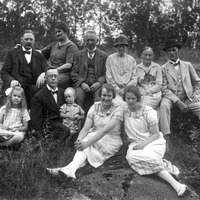478-253 - Familjen Karl Olsson med flera