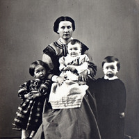 275-1191 - Baronessan Sparre med barn