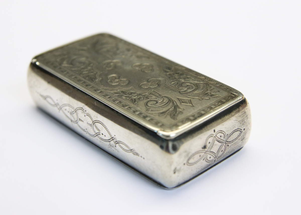 SLM 37968 - Snusdosa av silver från 1883, gåva till GW Janzon