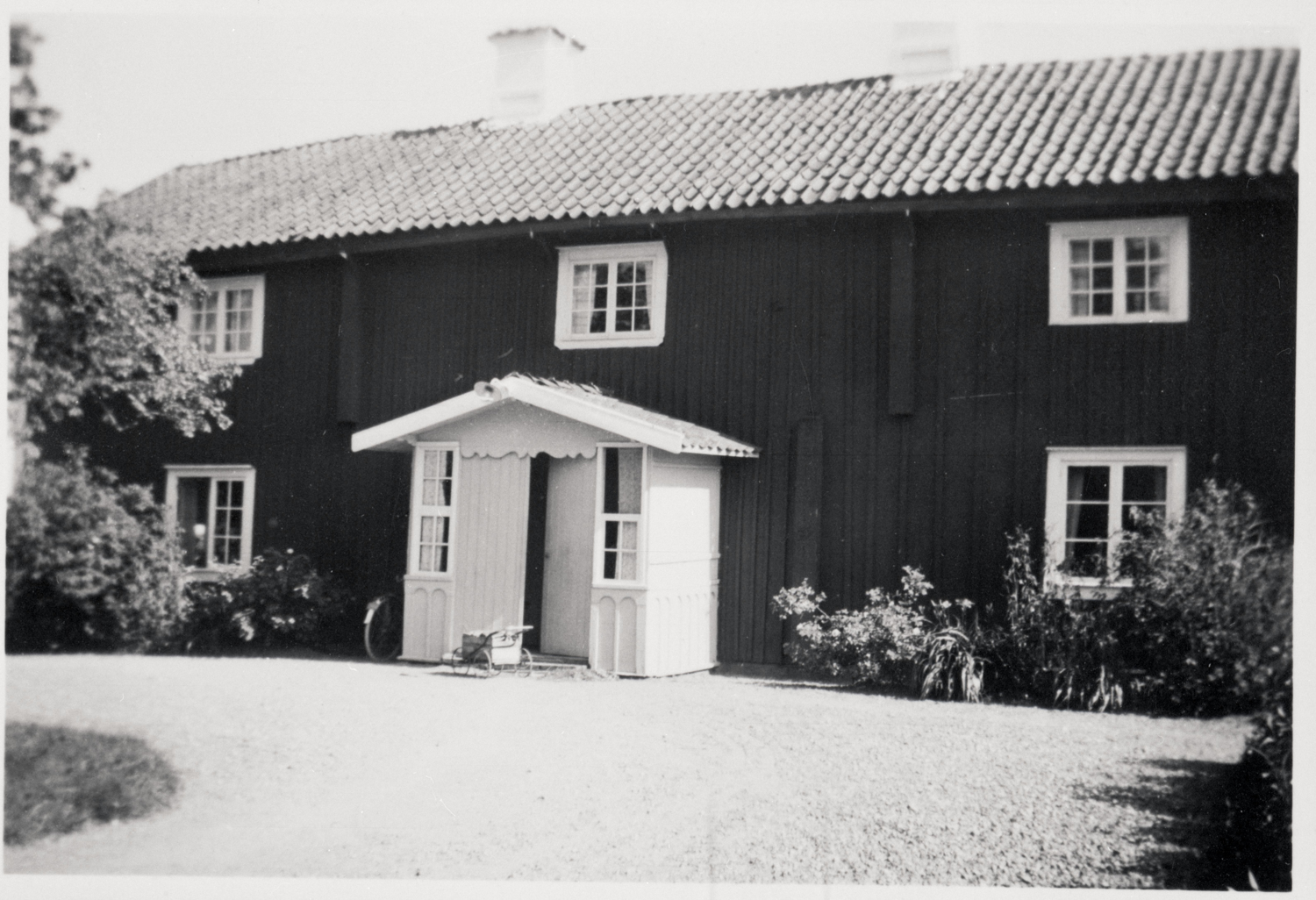 Familjen Erikssons hus Berga Nergård i Floda om...