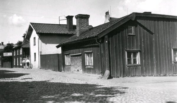 Hörnet av Östra Kvarngatan och Skjutsaregatan.
