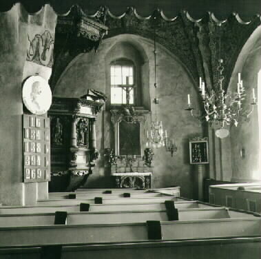 Interiör mot öster i Vrena kyrka år 1943. Koret...