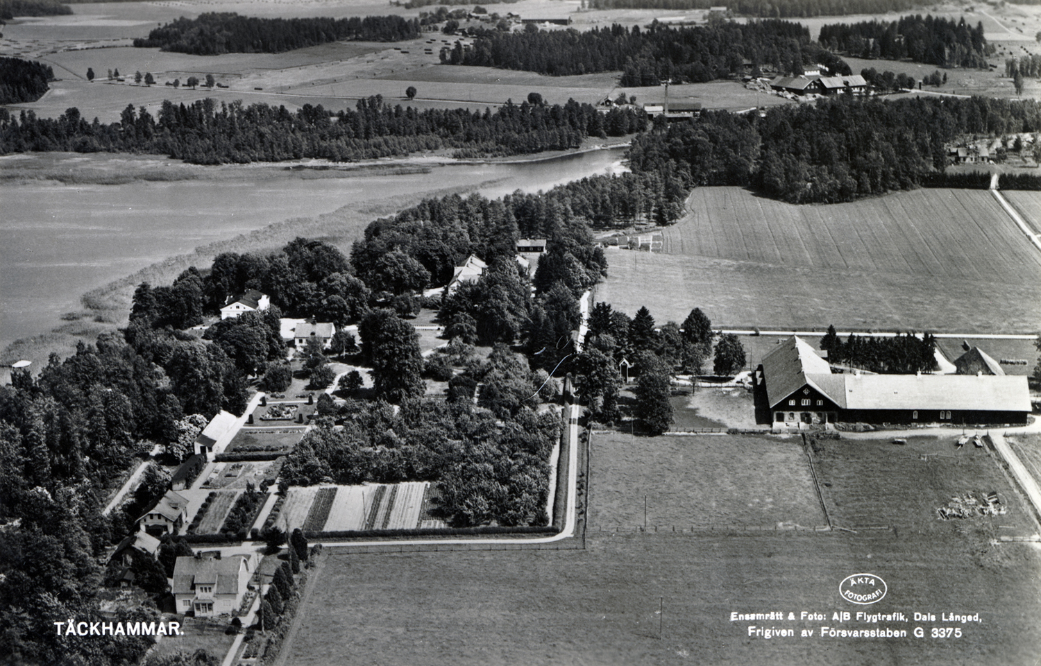 Flygfoto över Täckhammar från norr år 1939