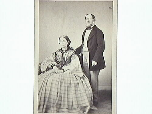 Holmberg, Handlare med fru Maria. Foto 1860-tal