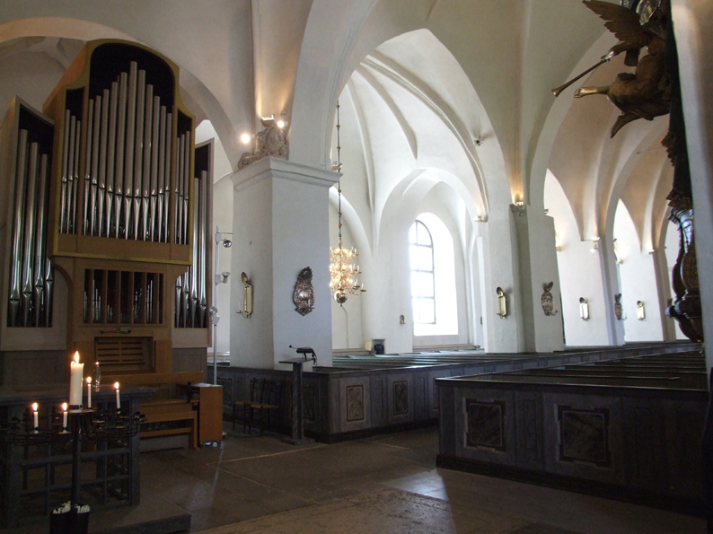 S:t Nicolai kyrka, interiör, långhuset från nor...