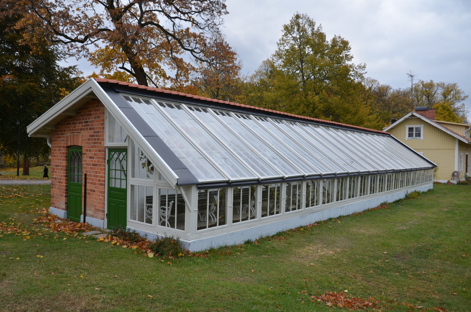 Växthuset vid Stjärnholms gård efter avslutade ...