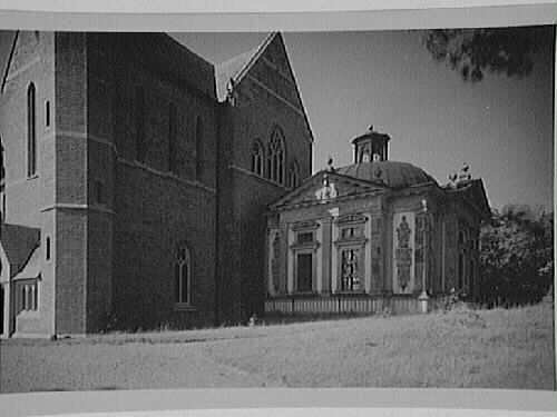 Kaggska koret vid Floda kyrka år 1941. Ett baro...