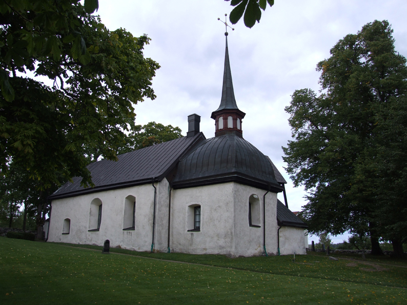 Bärbo kyrka, exteriör från sydost