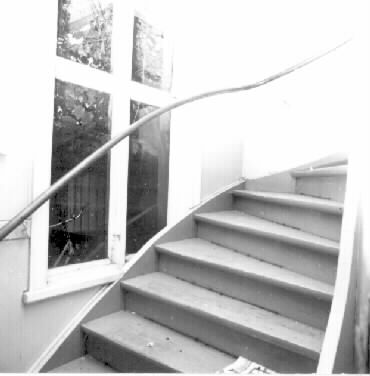 Fönster i trappuppgången.