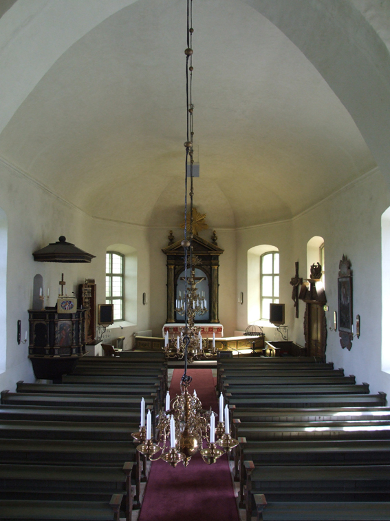 Gåsinge kyrka. Långhus och kor