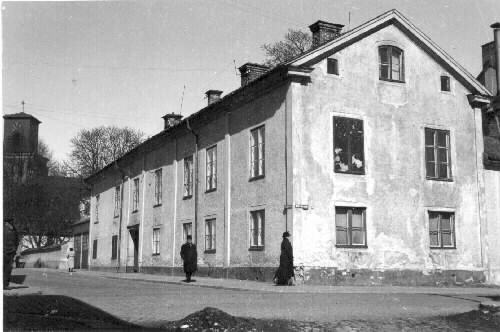 Slottsgatan 20, byggnaden revs 1950. Huset har ...
