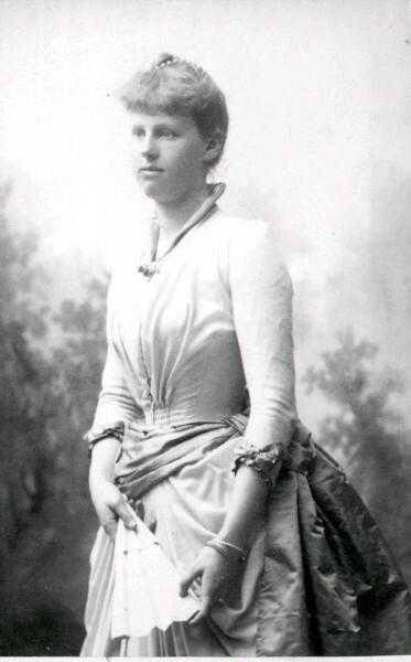 Porträtt av moster Dagmar Sandströmer.