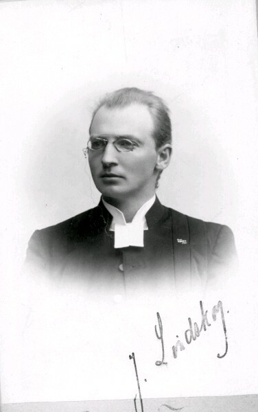 J. Lindskog.  Präst.