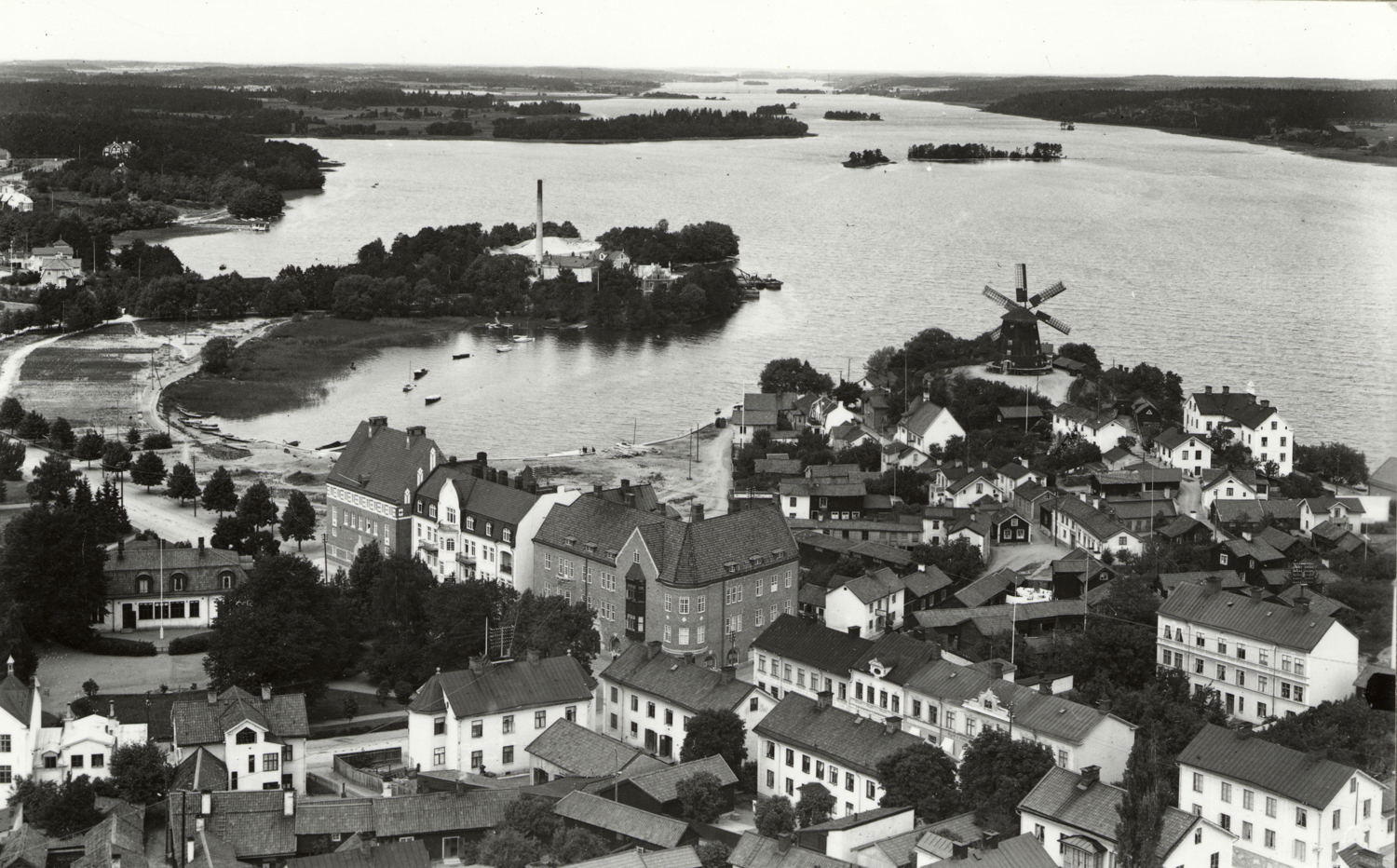 Utsikt från domkyrkotornet mot Västerviken med ...