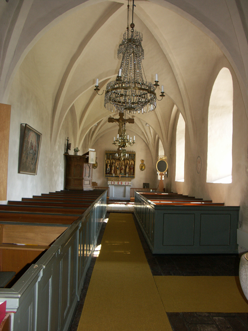 Hammarby kyrka. Interiör, långhus och kor.