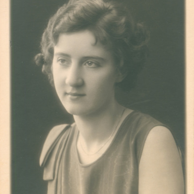 SLM P2015-659 - Karin Thilén (gift Wohlin) som ung kvinna på 1920-talet.