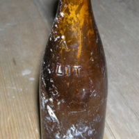 SLM 31596 2 - Flaska