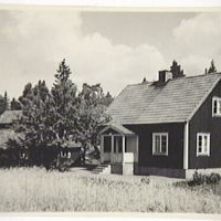 SLM M014076 - Skälkullastugan med manbyggnad uppförd 1939, arrende under Svärta gård, foto år 1947