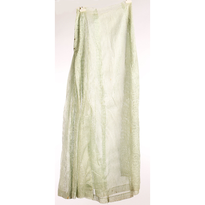 SLM 10248 - Delar av klänning från ca 1900, randigt turkosblått tyg