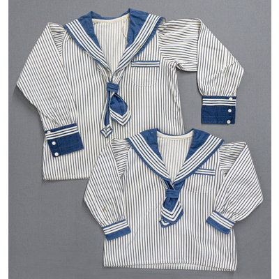 SLM 52336, 52471 - Två pojkskjortor med sjömanskrage, tidigt 1900-tal