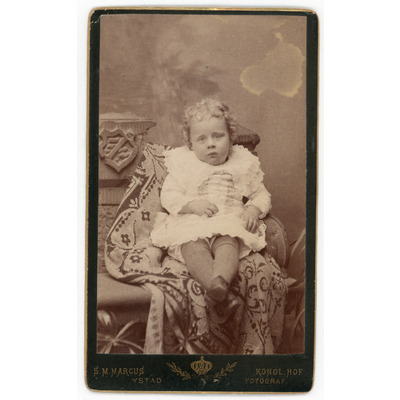 SLM P2021-0387 - Visitkort, okänt barn, från Ökna i Floda socken, 1800-talets slut