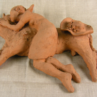 SLM 28061 - Skulptur av terrakotta, flicka och tjur