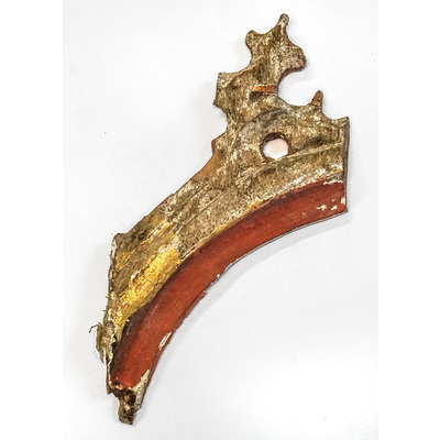 SLM 13828 1 - Fragment, del av båge, från altarskåp i Vagnhärads kyrka