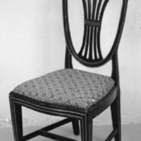 SLM 8959 - Gustaviansk stol, sekundärt målad i svart och guld