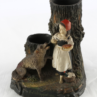SLM 10983 - Figurin i keramik, Rödluvan och vargen