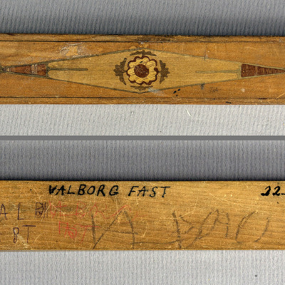 SLM 22312 - Pennskrin av trä, har tillhört Valborg Fast (1922-1961)