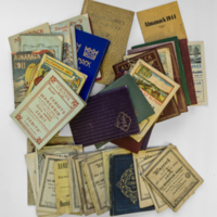 SLM 37246 1-49 - 49 almanackor mellan åren 1872-1944