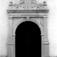 SLM S138-92-27 - Lunda kyrka, portal mot norr