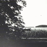 SLM X984-80-2 - Utsikt över Mälaren från Sundbyholm