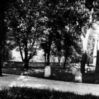 SLM X237-78 - Kyrkogården, S:t Nicolai kyrka i Nyköping omkring år 1920