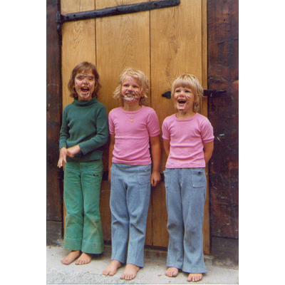 SLM D05-525 - Tre barn i Vallåkra utanför Helsingborg omkring 1973