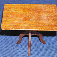 SLM 6180 34 - Dockskåpsmöbel, bord av trä