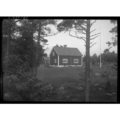 SLM X1839-80 - Bostadshus och trädgård