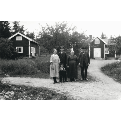 SLM SEM_EN1982 - Familjen på Karlbyå år 1929