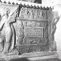 SLM A19-241 - Altaret, Kaggska gravkoret