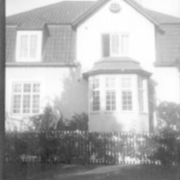 SLM R1031-92-6 - Fritz Herman Johanssons villa vid ån, Pilgränd. Här bodde han på gamla dar. Foto 1915