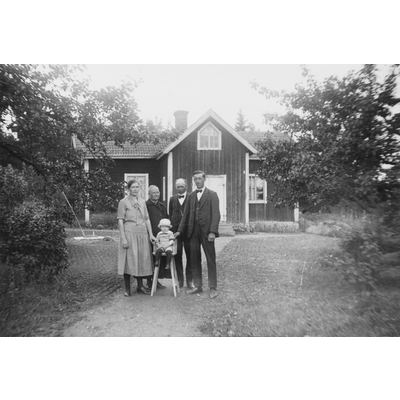 SLM SEM_Dg1518 - Familjen Wiklund-Ärlund år 1928