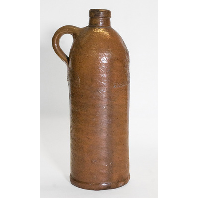 SLM 9688 - Flaskformat krus av stengods från Selters i Nassau, Tyskland, 1800-tal