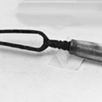 SLM 8897 - Tvåkload gaffel med benhandtag, från Nilsbol i Årdala socken